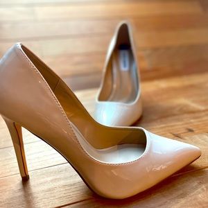 Steve Madden nude pumps 8.5